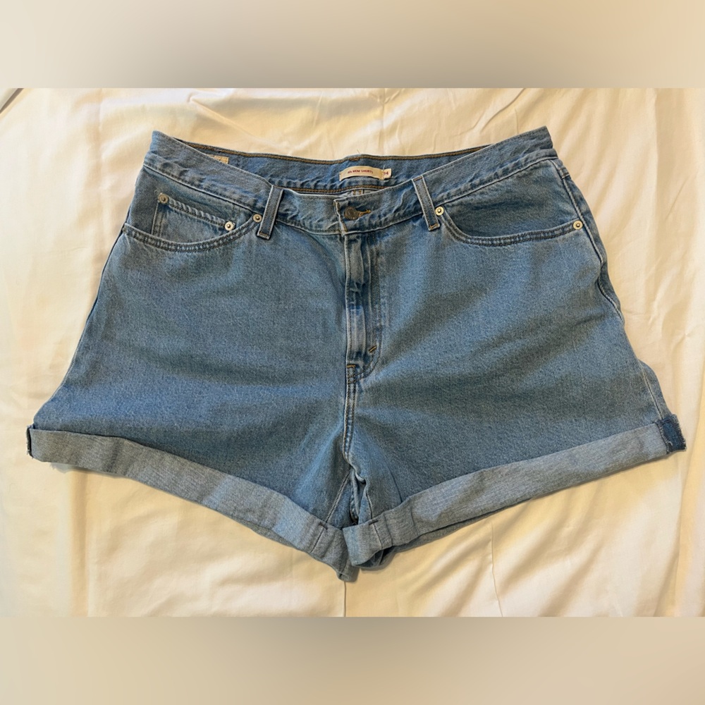 Levi's 80’s Rolled Mom Shorts - High Waisted